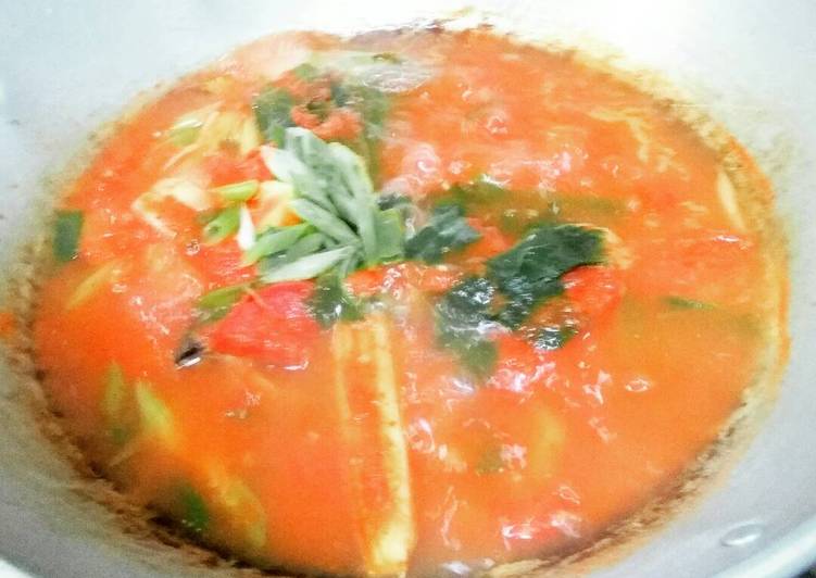 Langkah mengolah Ikan tongkol sayur asem Lezat
