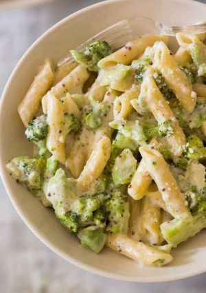 Una foto de Macarrones con salsa de brócoli y queso gorgonzola