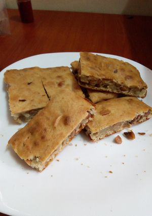 A picture of Banana and peanuts cake.