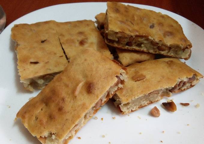 Recipe of Favorite Banana and peanuts cake