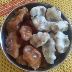 A picture of Sweet Pidi Kozhukattai.