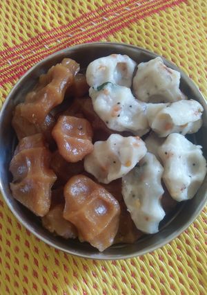 A picture of Sweet Pidi Kozhukattai.