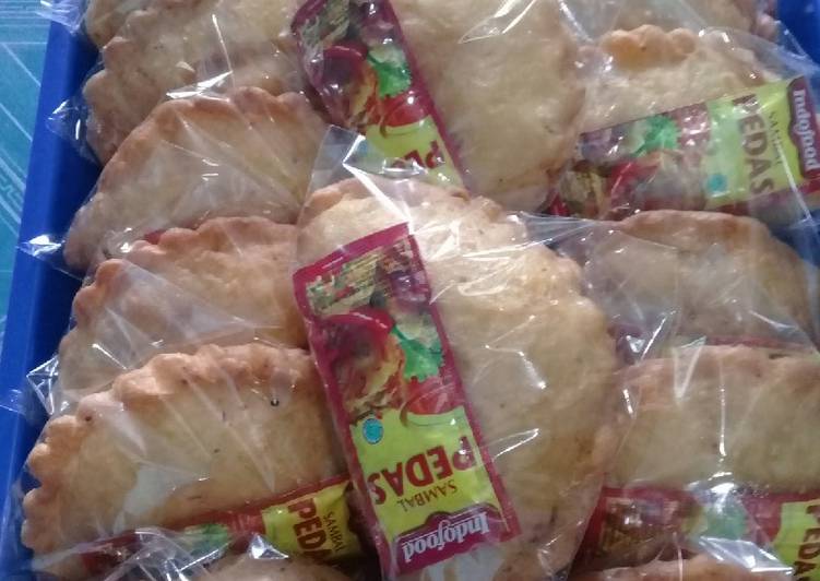 Langkah Mudah untuk meracik PANADA (Isi Ikan Tongkol🐟🐟) Lezat