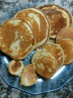 Una foto de Pancakes ╱ Hotcakes estilo norteamericano