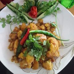 A picture of Aloo gobhi.
