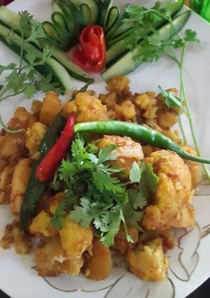 A picture of Aloo gobhi.