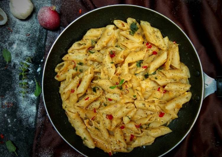 Simple Way to Prepare Quick Penne Pasta in Pumpkin Sauce