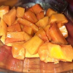 A picture of Papaya Salad.