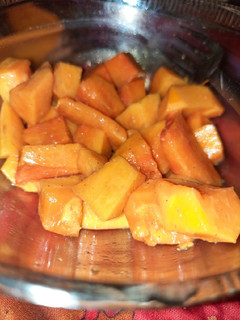 A picture of Papaya Salad.