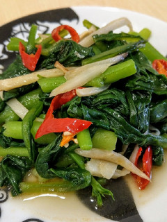麻油薑炒皇宮菜 的食譜成品照片