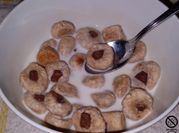 Una foto de cookies banana y avena