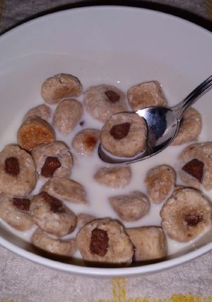 Una foto de Cereales Sin Gluten Cookie ChipsBolitas Caseras de Avena😋🥣