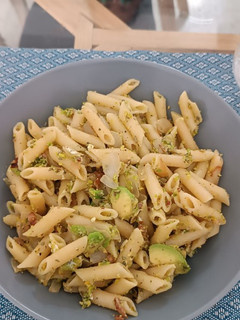 Una foto de Macarrones con falsa carbonara