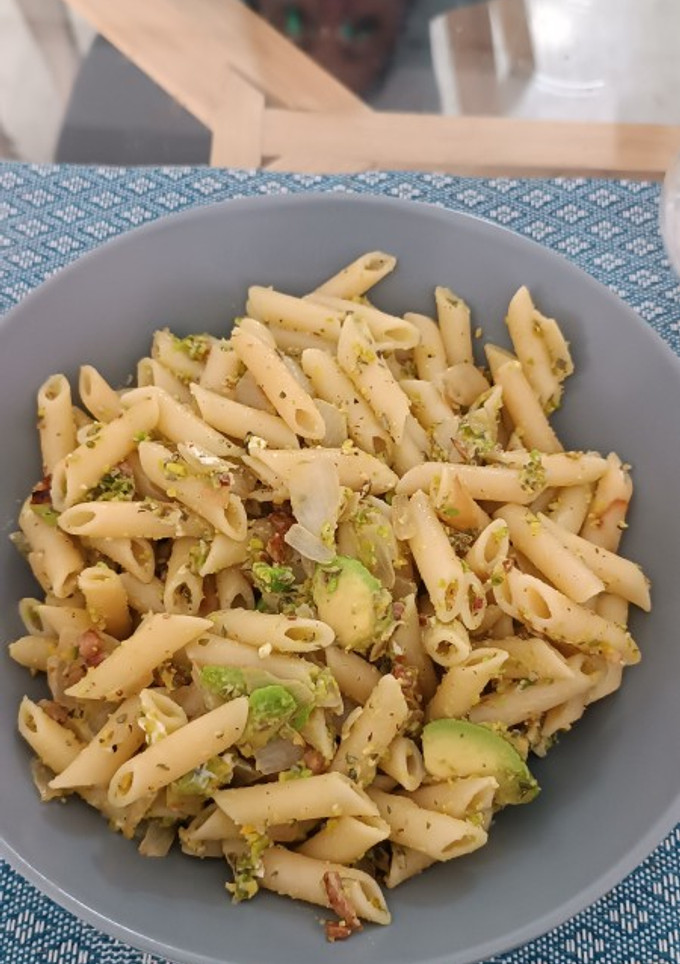 Una foto de Macarrones con falsa carbonara