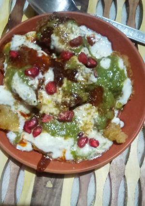 आलू लच्छा रोशटी चाट (Aloo lachha roastie chat recipe in Hindi) रेसिपी मुख्य फोटो