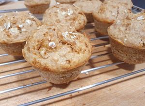 Foto principal de Muffins saludables de avena, sirope y platano