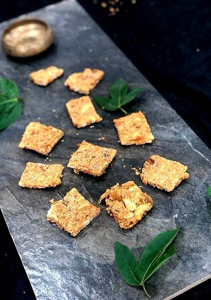 डॉयफ्रूट चिक्की (Dryfruit chikki recipe in hindi) रेसिपी मुख्य फोटो