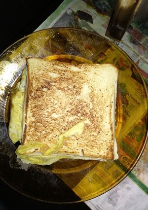 A picture of Omelet Sandwich.