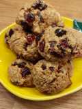 Aszalt áfonyás zabkeksz fehércsokival