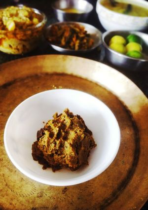 সব্জীর খোসা বাটা(sabjir khosa baata recipe in Bengali) রেসিপির প্রধান ছবি