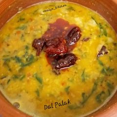 A picture of Dal Palak (Spinach Dal).