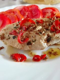 Una foto de Pechuga de pollo con chile
