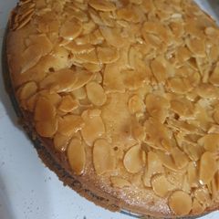 A picture of Almond cake.