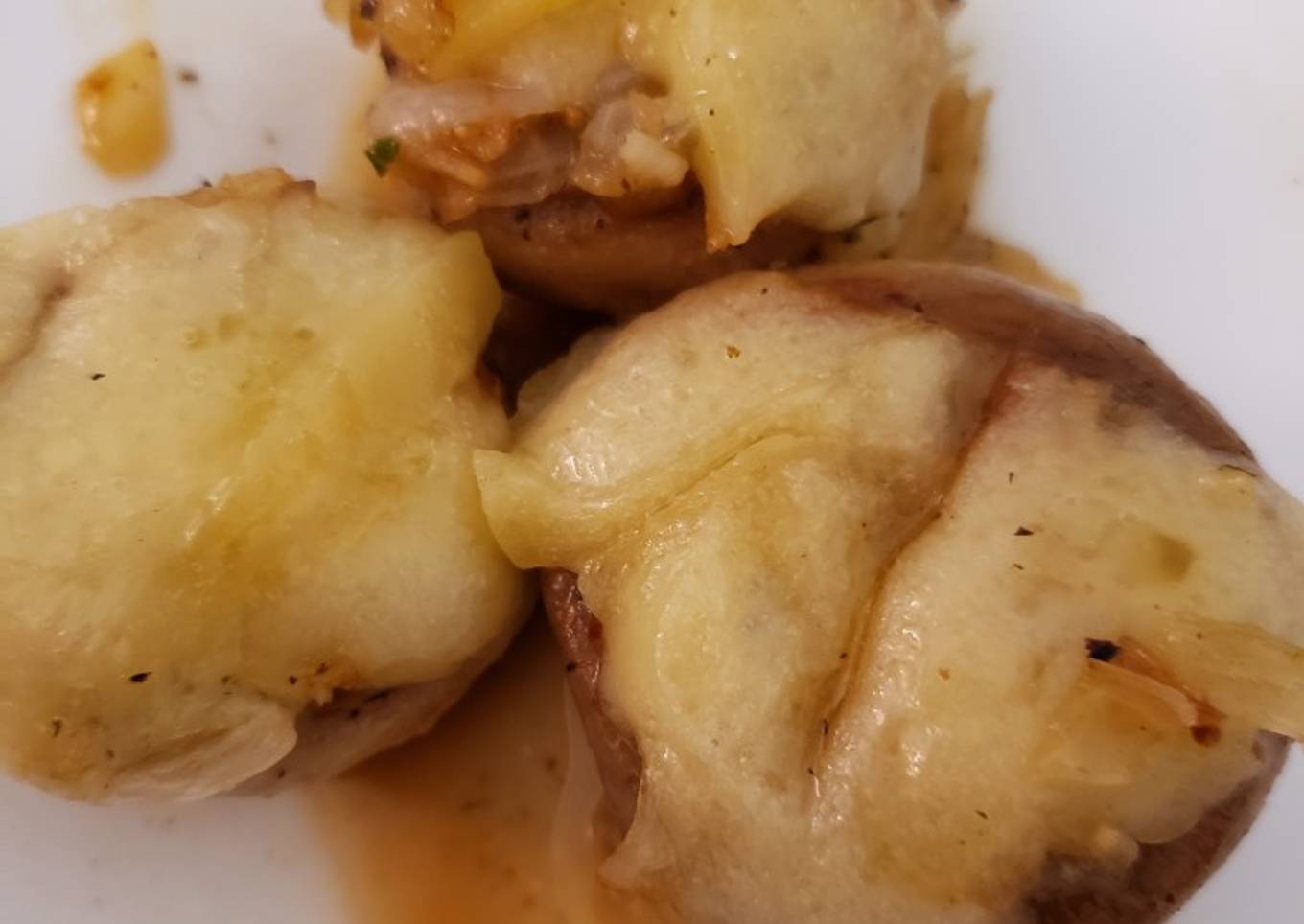 Champiñones rellenos de queso