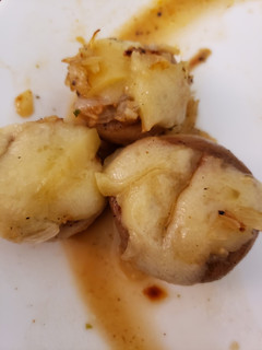 Una foto de Champiñones rellenos de queso