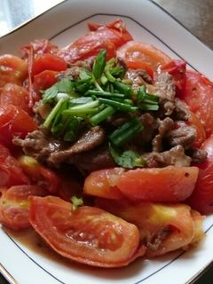 Hình của món Cà chua xào thịt bò.