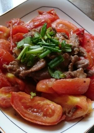 Hình của món Cà chua xào thịt bò.