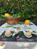 Polpette di Ricotta su geleè di bucce di piselli
