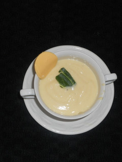 Foto principal de Crema de coliflor con patata, cebolla y queso de cheddar