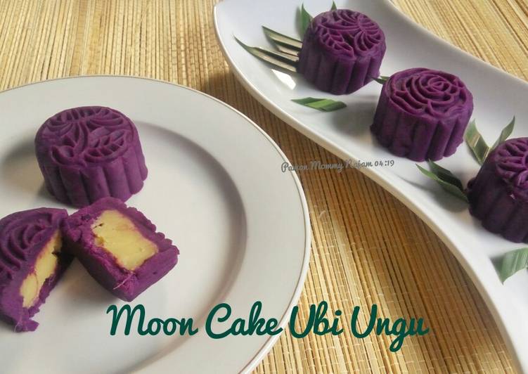 Moon Cake Ubi Ungu