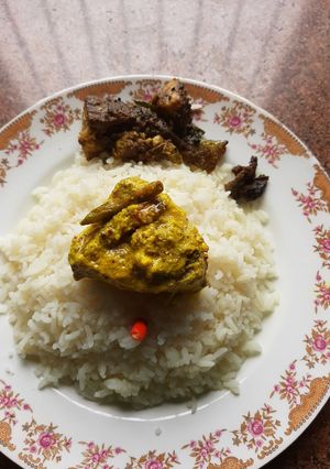 ইলিশ ভাপা (ilish bhapa recipe in bengali) রেসিপির প্রধান ছবি