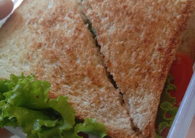 Bagaimana Menyiapkan Sandwich Diet, Lezat