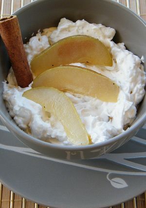 Habos tejberizs recept karamellizált körtével recept fotója
