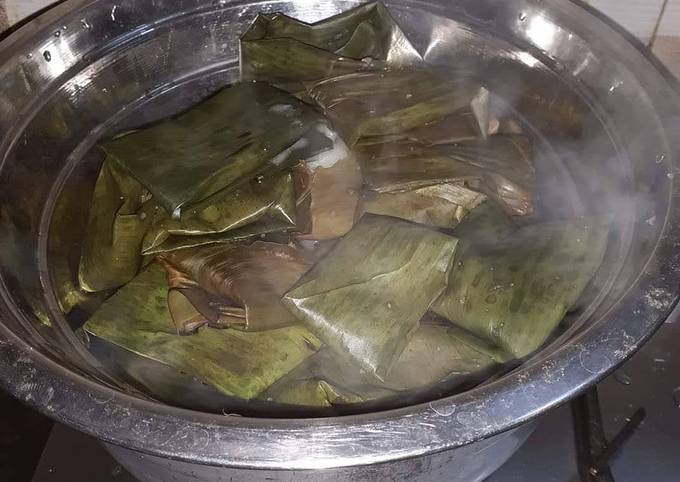 Elai Adai (rice sweet in banana leaf)