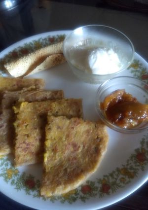 A picture of Dal paratha.