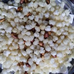 A picture of Sago pearl mixture.