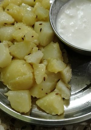 जीरा आलू(jeera aloo recipe in hindi) रेसिपी मुख्य फोटो