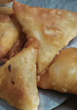A picture of Vegetable samosa.
