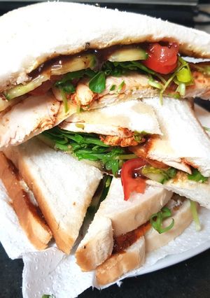 A picture of My Hot & Spicy Sandwiches. 😘.