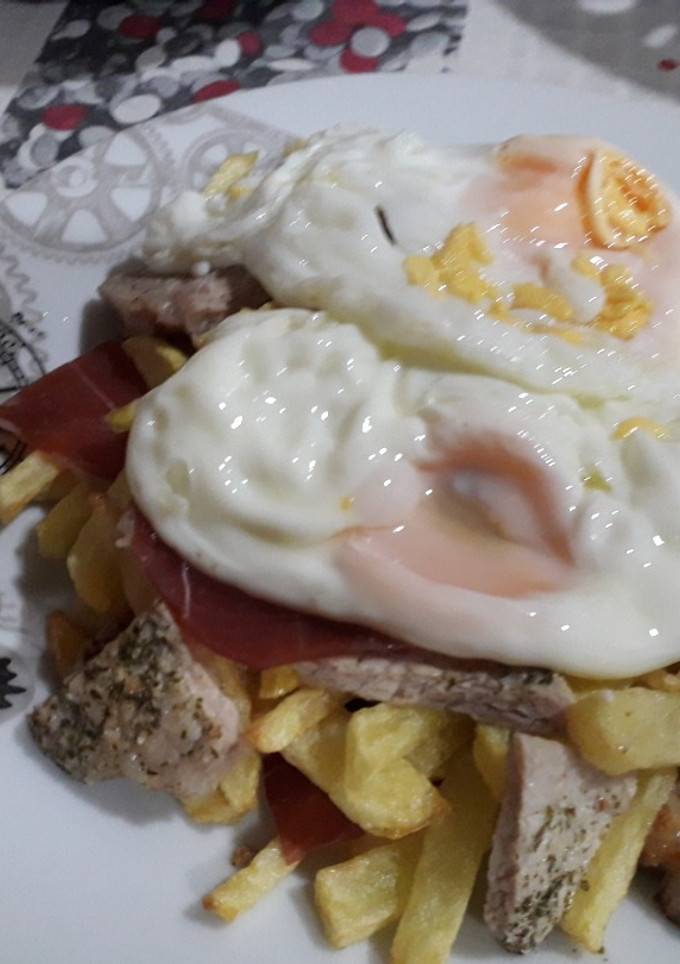 Una foto de Huevos rotos a mi manera