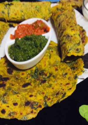 A picture of Methi paratha.