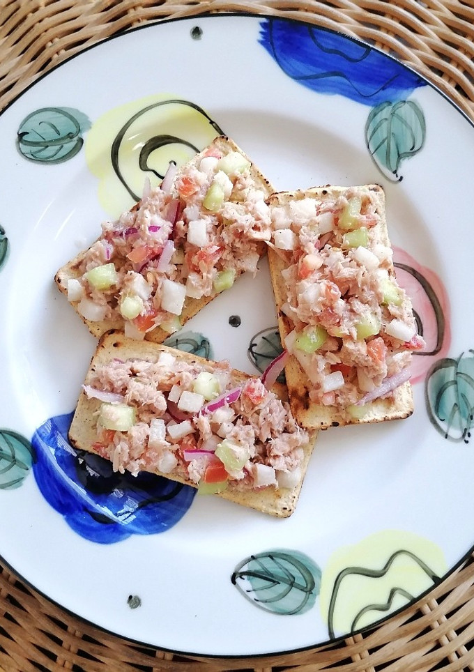Una foto de Ceviche de atún de lata 😎🐟