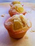 Dolcetti al latte di cocco con ananas e pinoli 🍍🥥