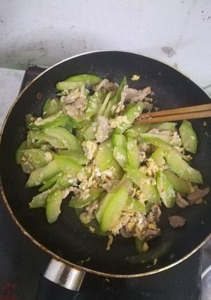 Hình của món Bí xào trứng thịt.