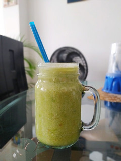 Una foto de Batido verde desintoxicante