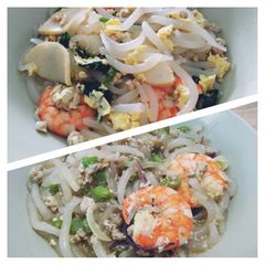 鲜虾炒米苔目 Short Rice Noodles with Shrimps A picture of 鲜虾炒米苔目 Short Rice Noodles with Shrimps.